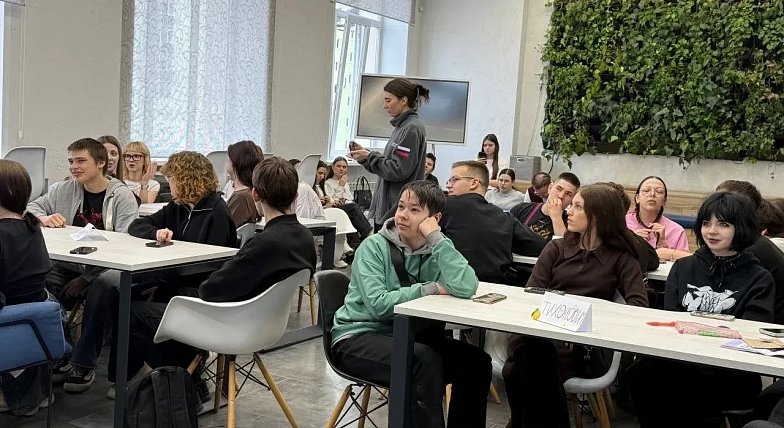 Студентов Саратова научили защищаться от кибермошенников на квизе «Страж Сети»